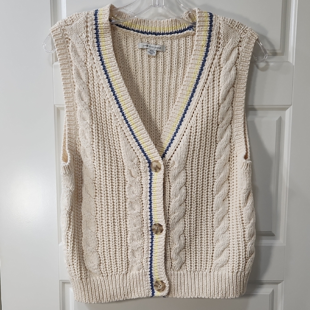 NWOT - American Eagle V-Neck Sweater Vest - Medium